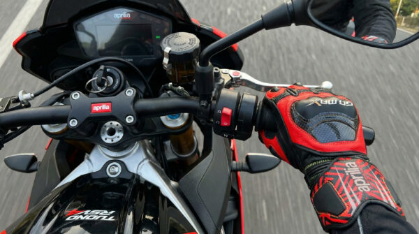 image_Pippit_202601070941 Gants Racing GM-AP-G01R