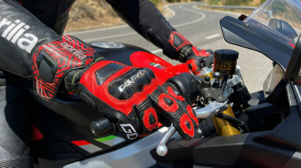 image_Pippit_202601070941(1) Gants Racing GM-AP-G01R