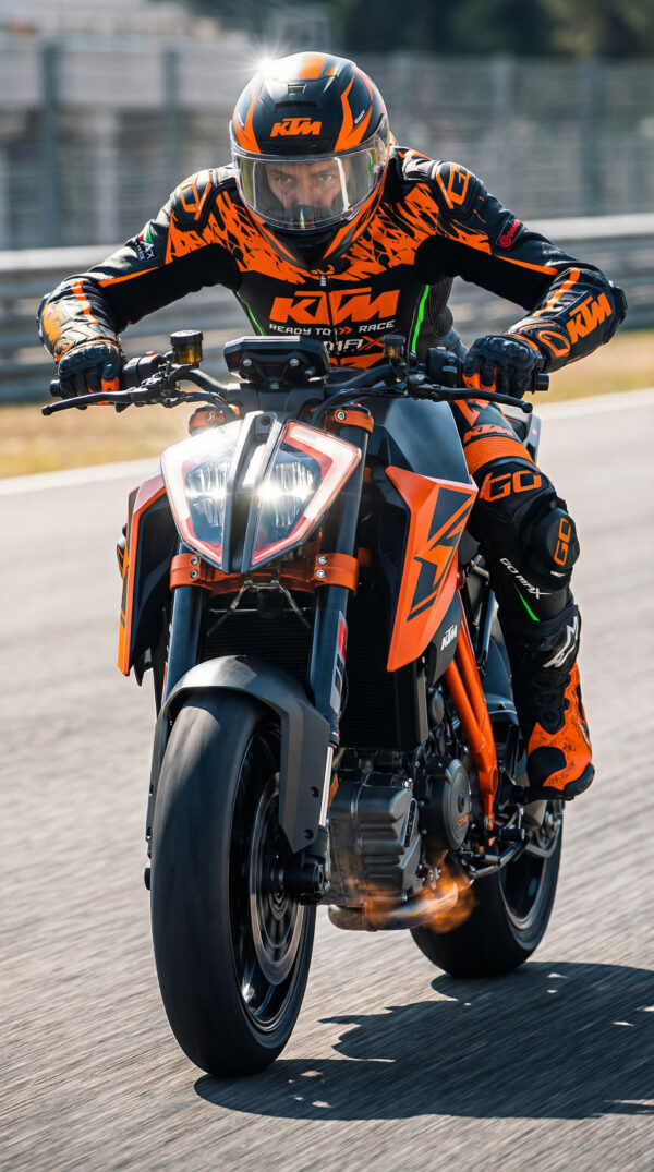 image_Pippit_202604031918 Combinaisons GM-COMB KTM-02BO