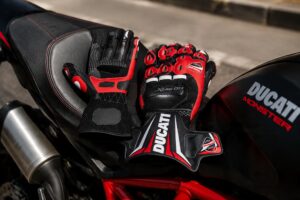 Gants Racing GM-DUC01BR