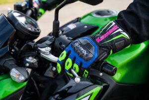Gants Racing GM-KAWG02B