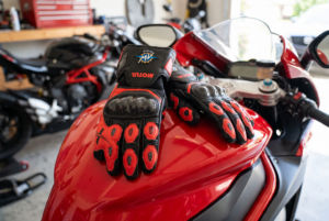 Gants Racing GM-MVG02R